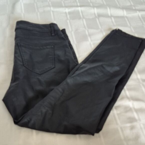 High Rise Black Jeans - Picture 14 of 16
